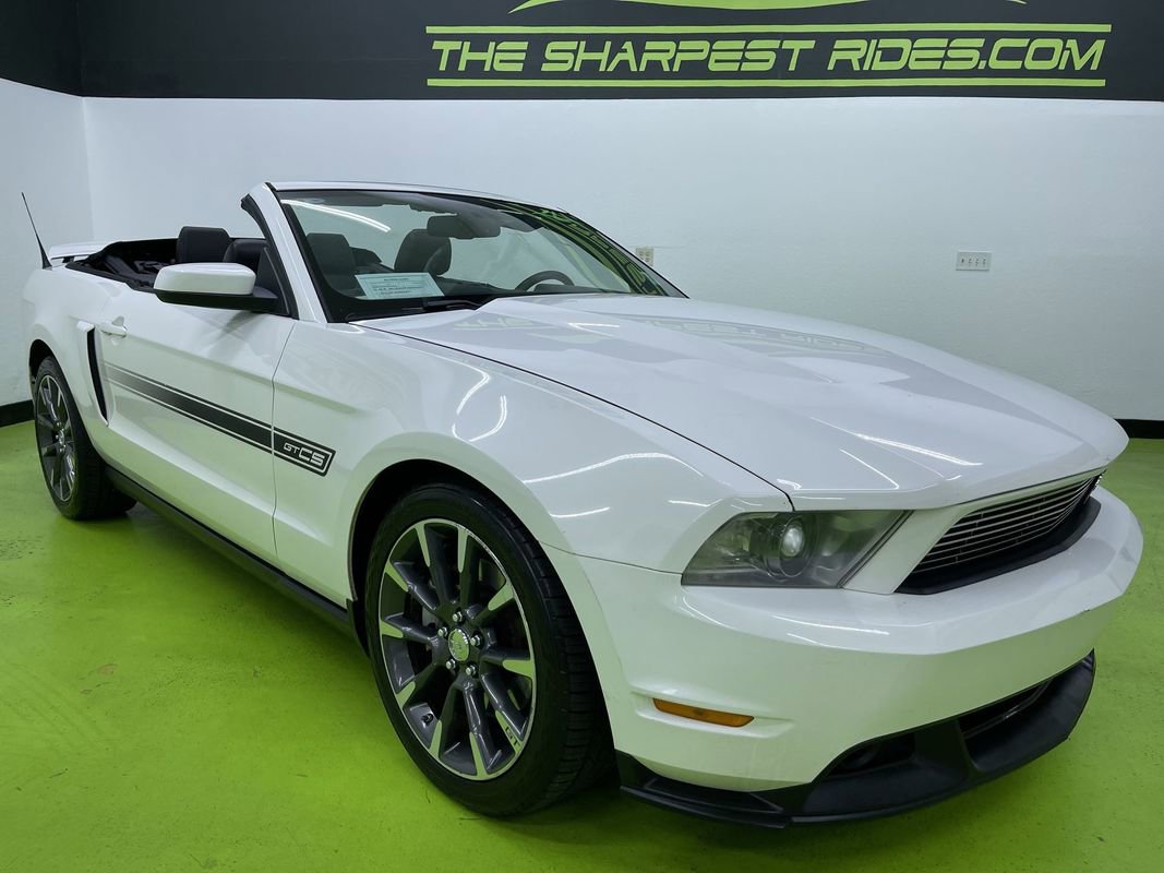 Used 2011 Ford Mustang GT Premium w/ Electronics Pkg image 2