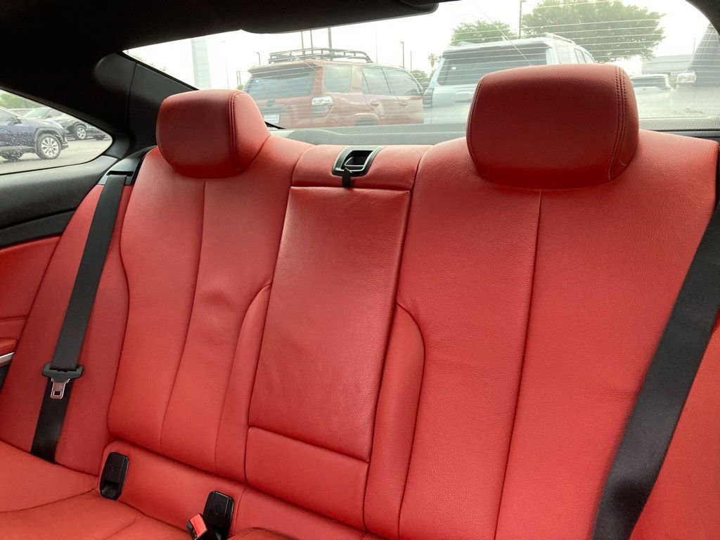 Used 2020 BMW 430i Coupe w/ Convenience Package image 9