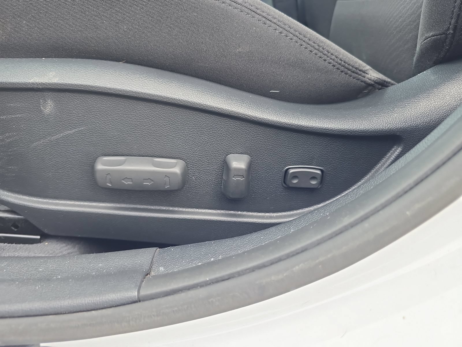 Used 2016 Hyundai Elantra Sport FWD image 16