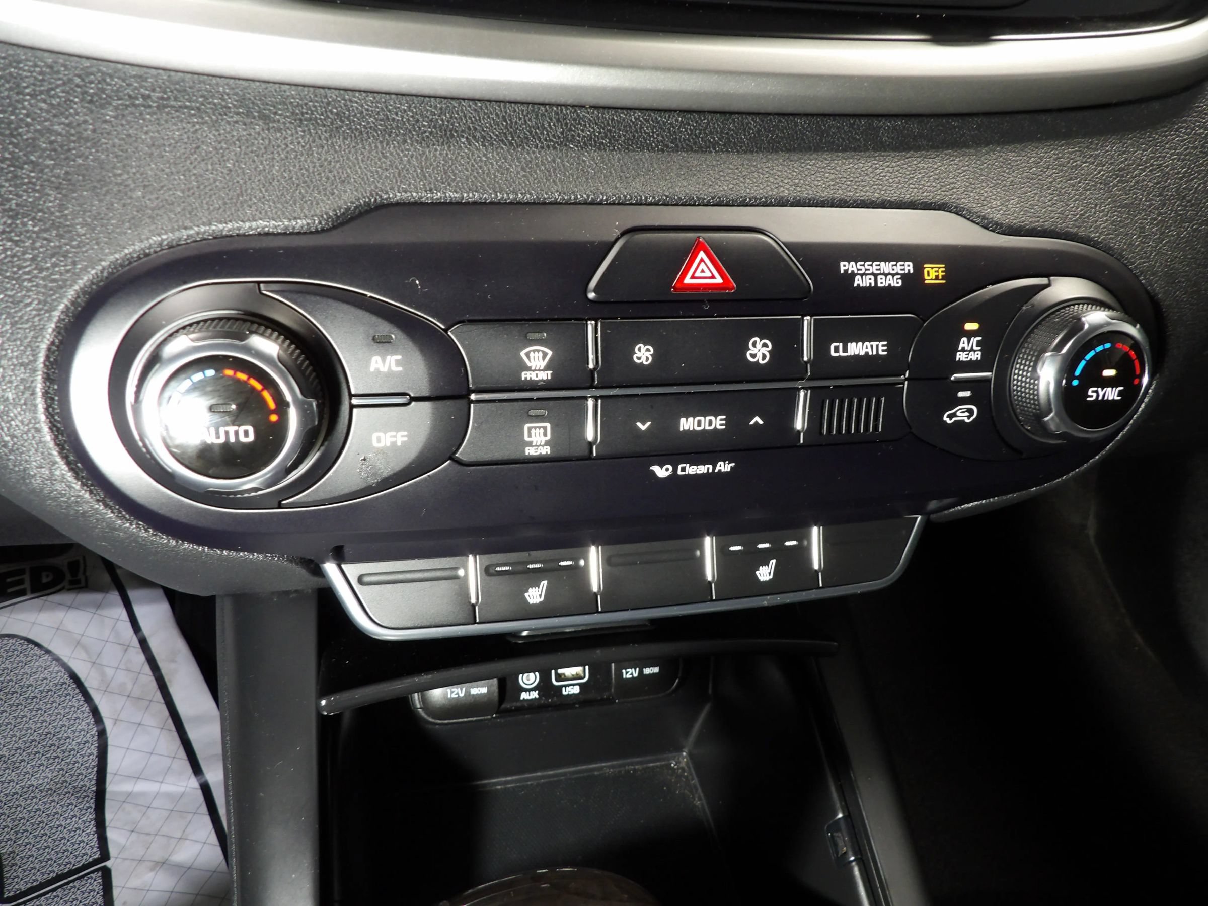Used 2018 Kia Sorento LX w/ LX V6 Convenience Package AWD/4WD image 17
