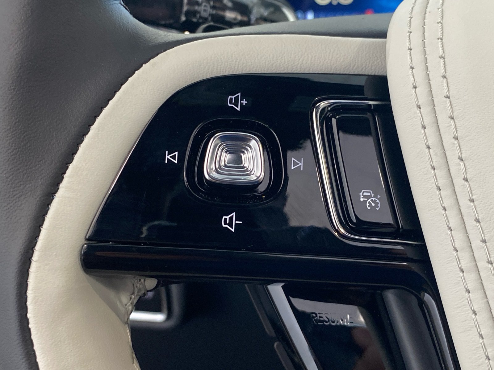 New 2026 Lincoln Aviator Black Label AWD/4WD image 21