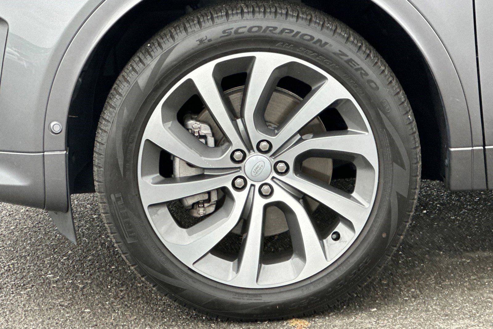 Certified 2025 Land Rover Discovery Sport S image 13