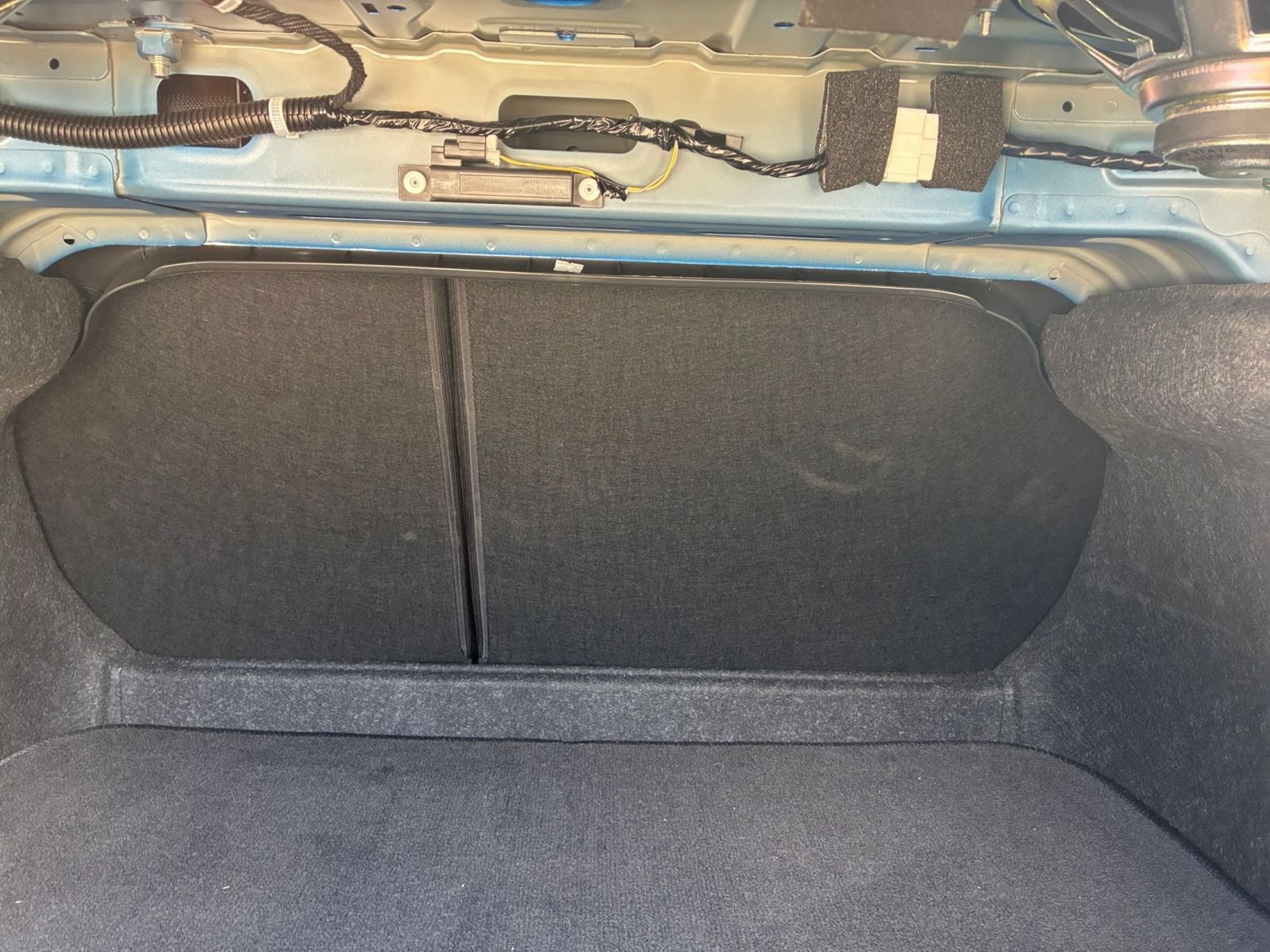 Used 2025 Nissan Sentra SV FWD image 21
