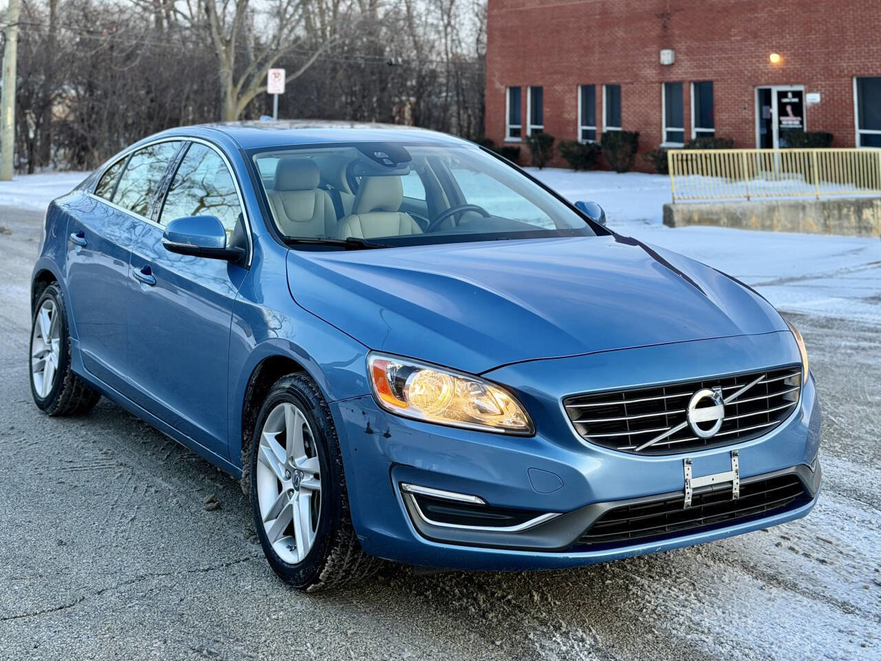 Used 2014 Volvo S60 T5 image 2