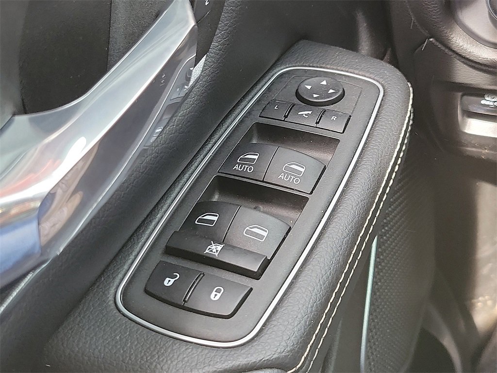 Used 2023 RAM 1500 Laramie image 13