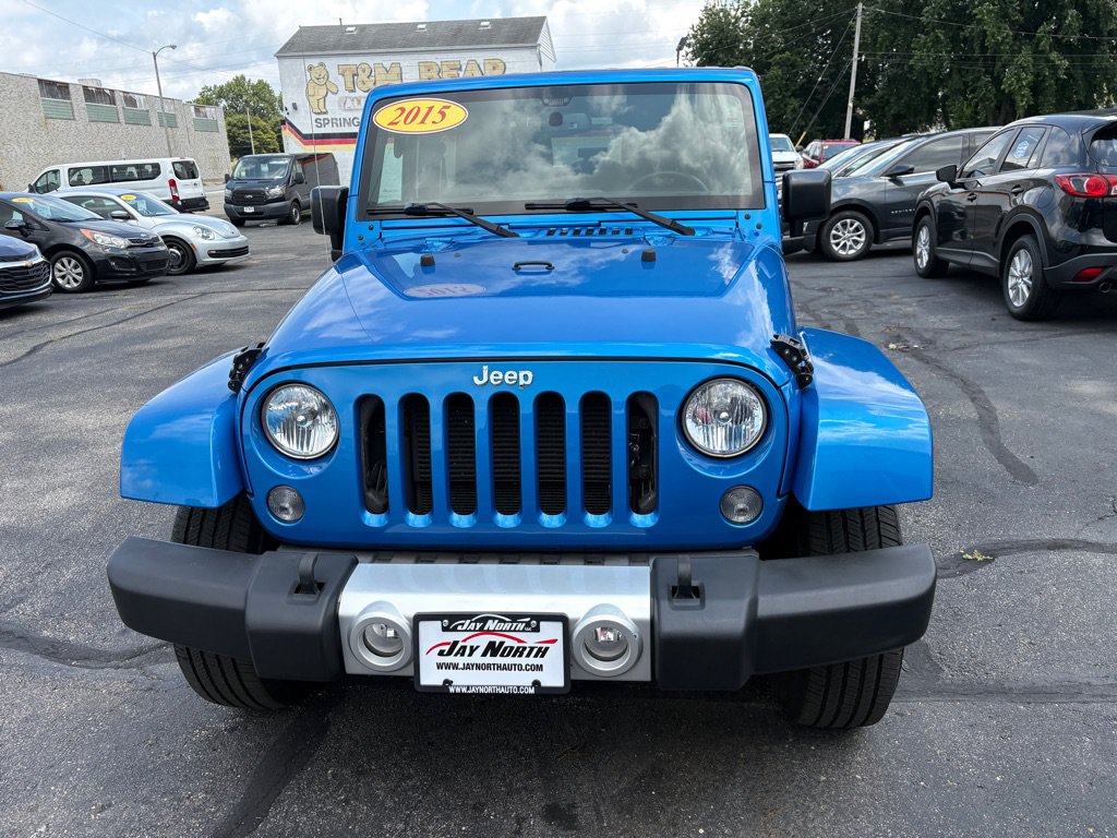 Used 2015 Jeep Wrangler Sahara w/ Connectivity Group AWD/4WD image 7