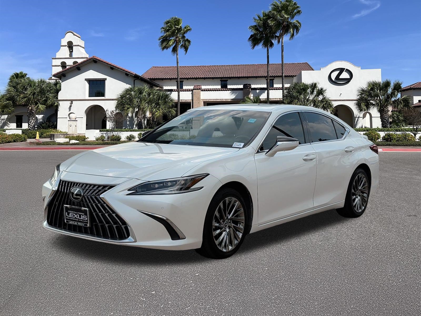 Used 2024 Lexus ES 300h Ultra Luxury w/ Accessory Package (Z2) FWD image 5
