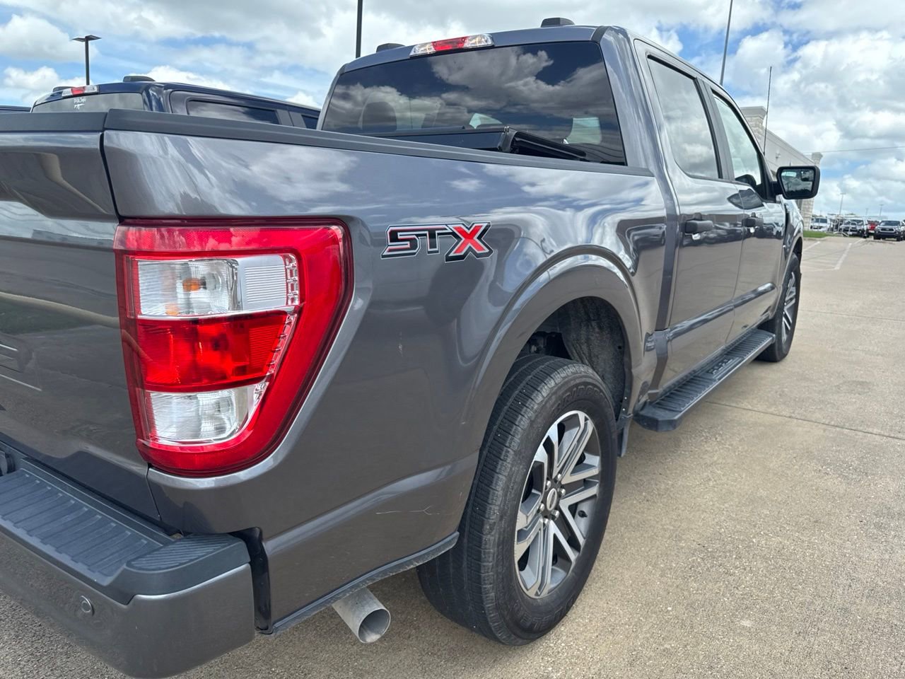 Used 2022 Ford F150 XL w/ STX Appearance Package RWD image 5