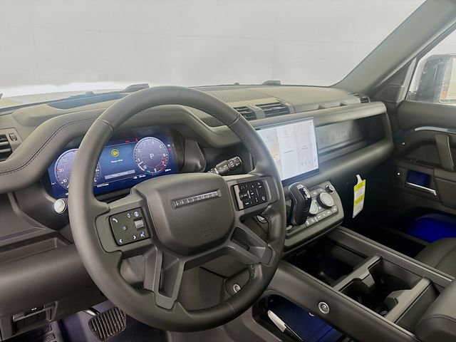 Used 2025 Land Rover Defender 110 X-Dynamic SE image 9