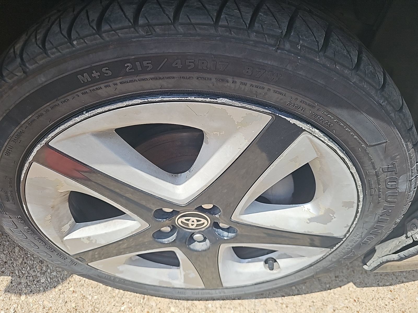 Used 2016 Toyota Prius Three Touring w/ Preferred Accessory Package image 14