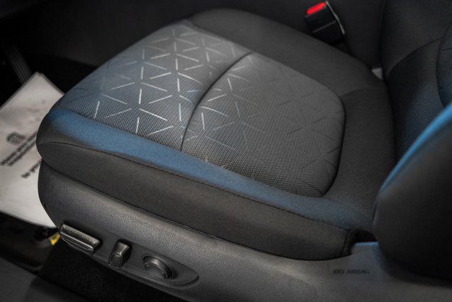 New 2025 Toyota RAV4 XLE image 31