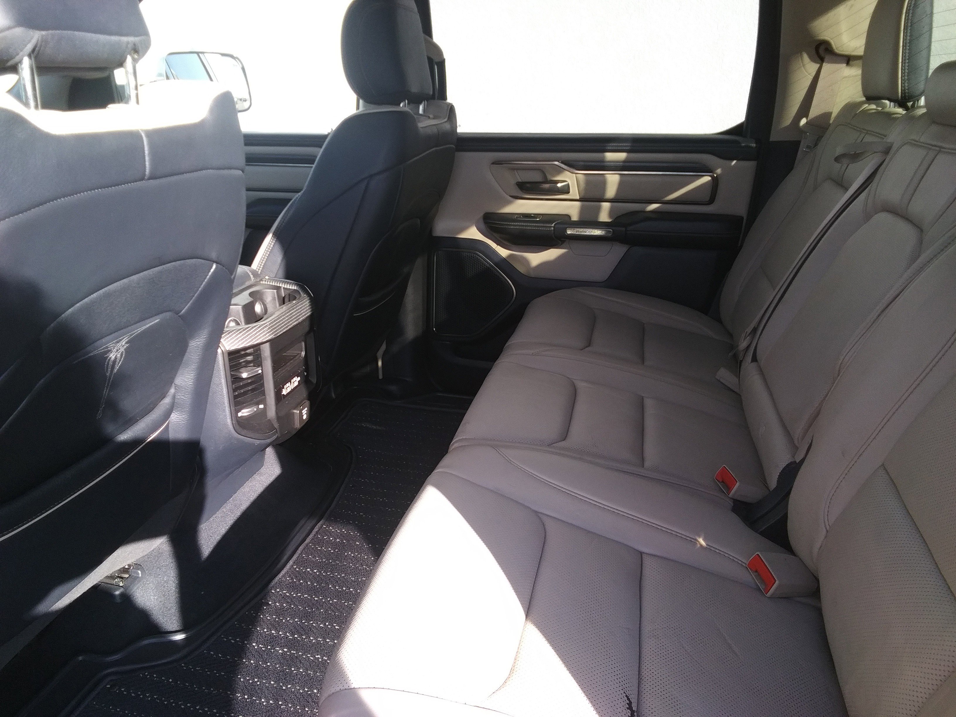 Used 2019 RAM 1500 Limited w/ Advanced Safety Group AWD/4WD image 9
