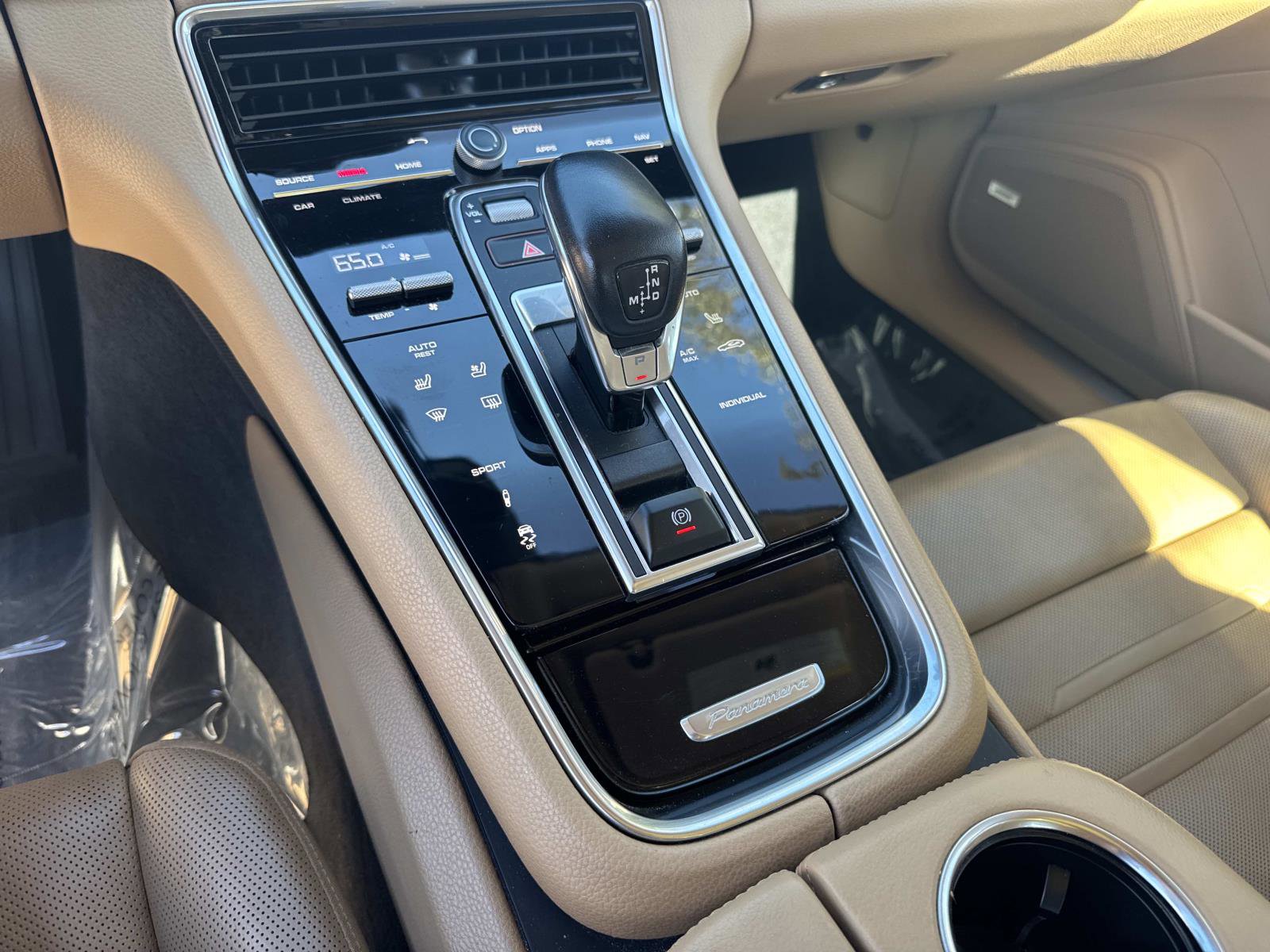 Used 2019 Porsche Panamera 4 image 26