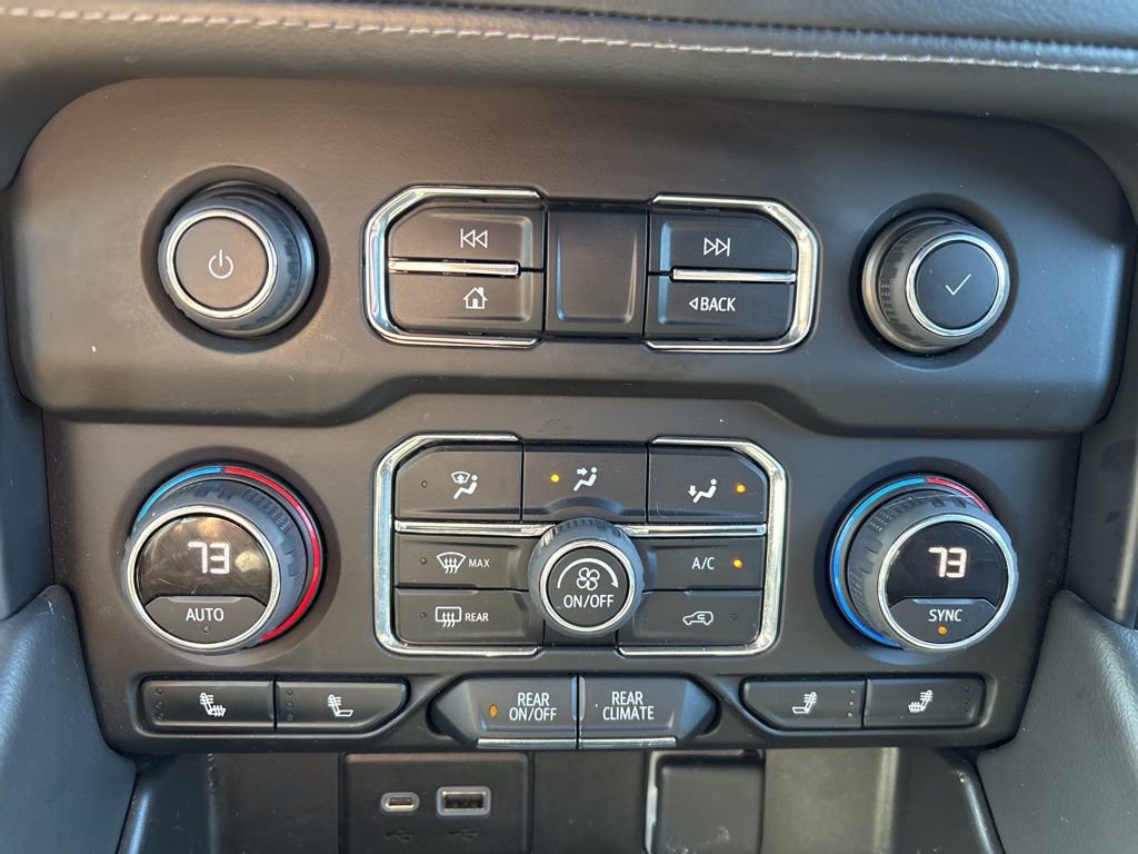Used 2022 Chevrolet Tahoe Z71 w/ Luxury Package AWD/4WD image 5