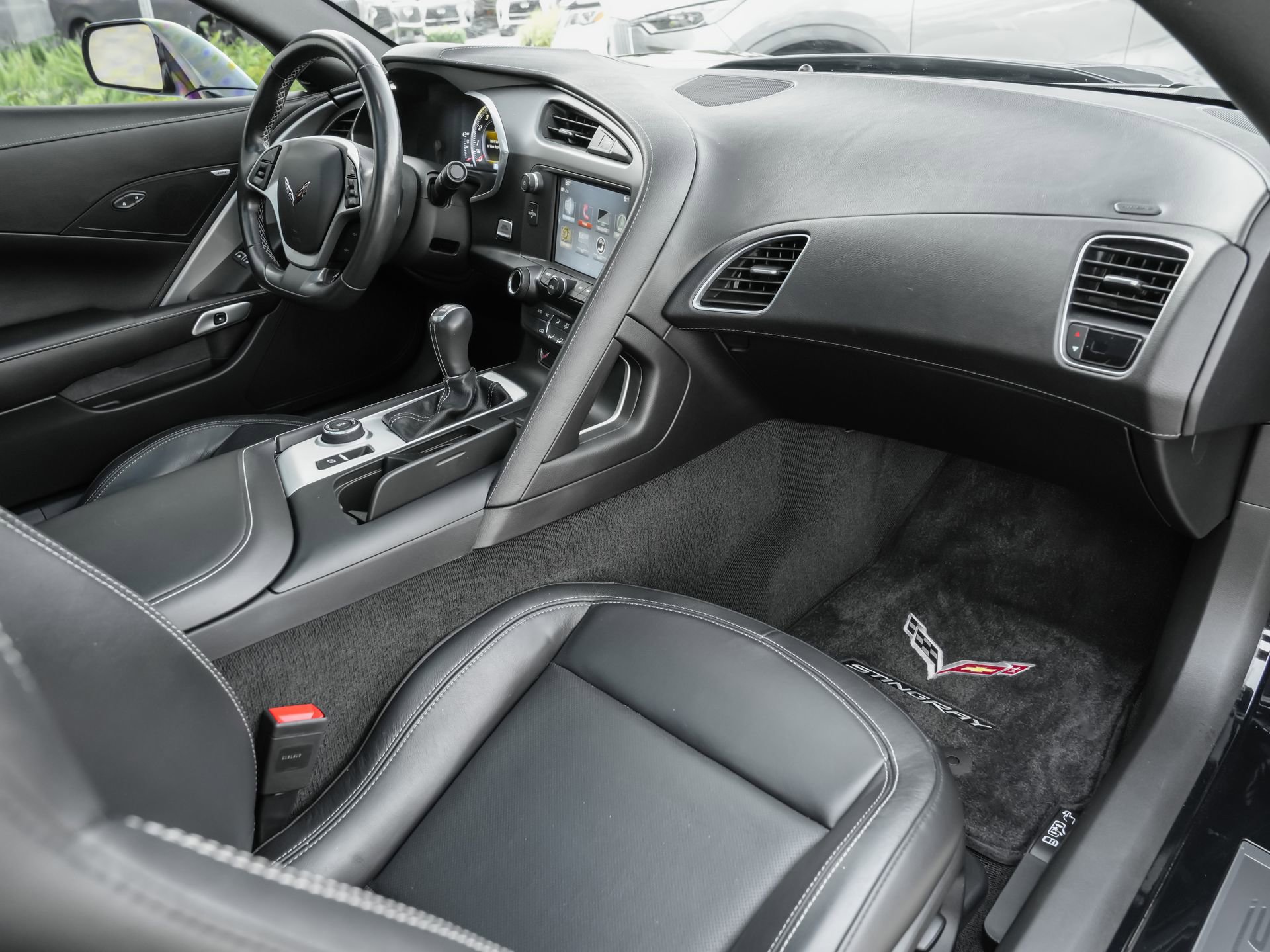 Used 2019 Chevrolet Corvette Stingray Coupe w/ Carbon Flash Badge Package RWD image 34