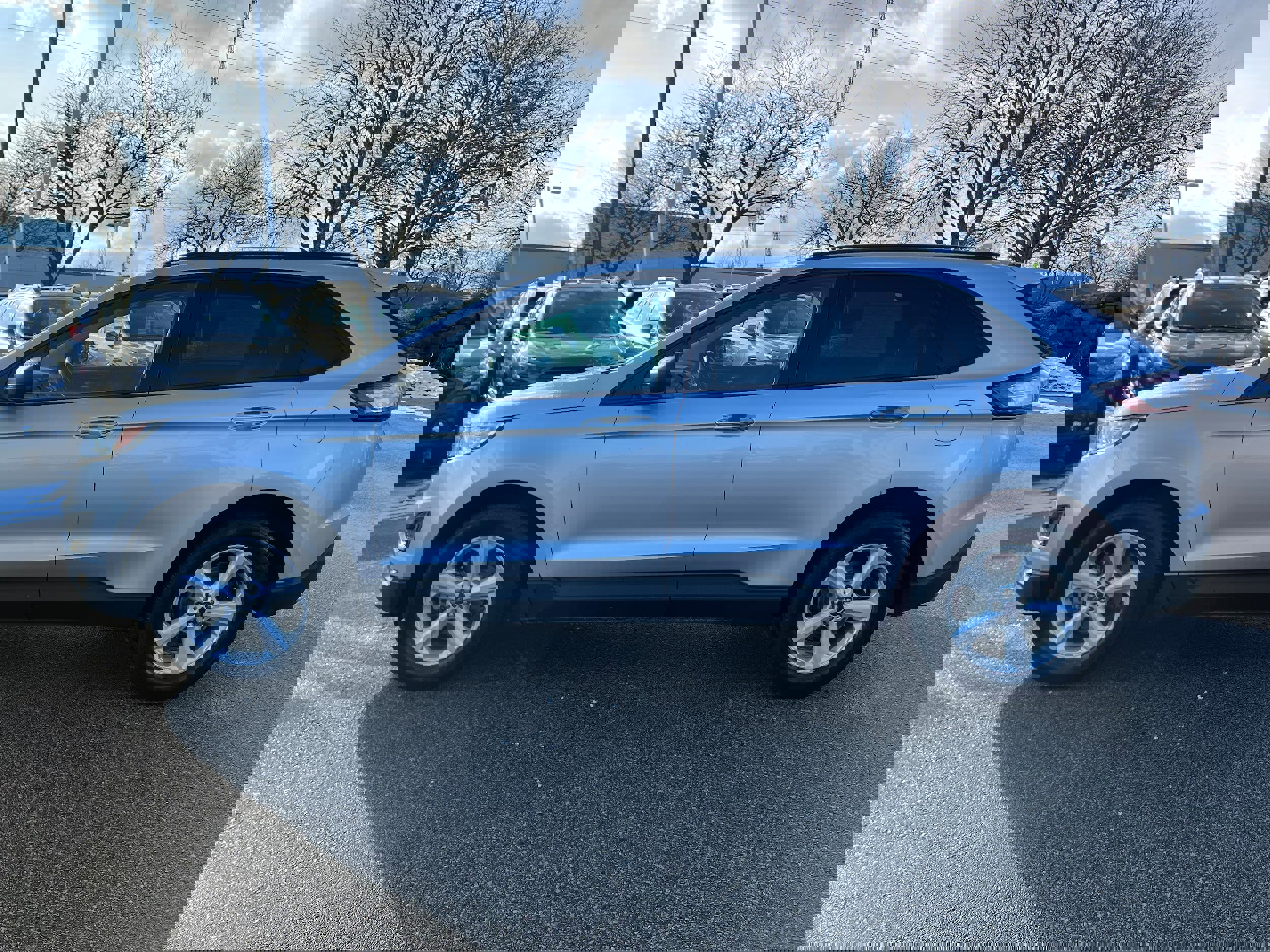 Used 2018 Ford Edge SE image 4