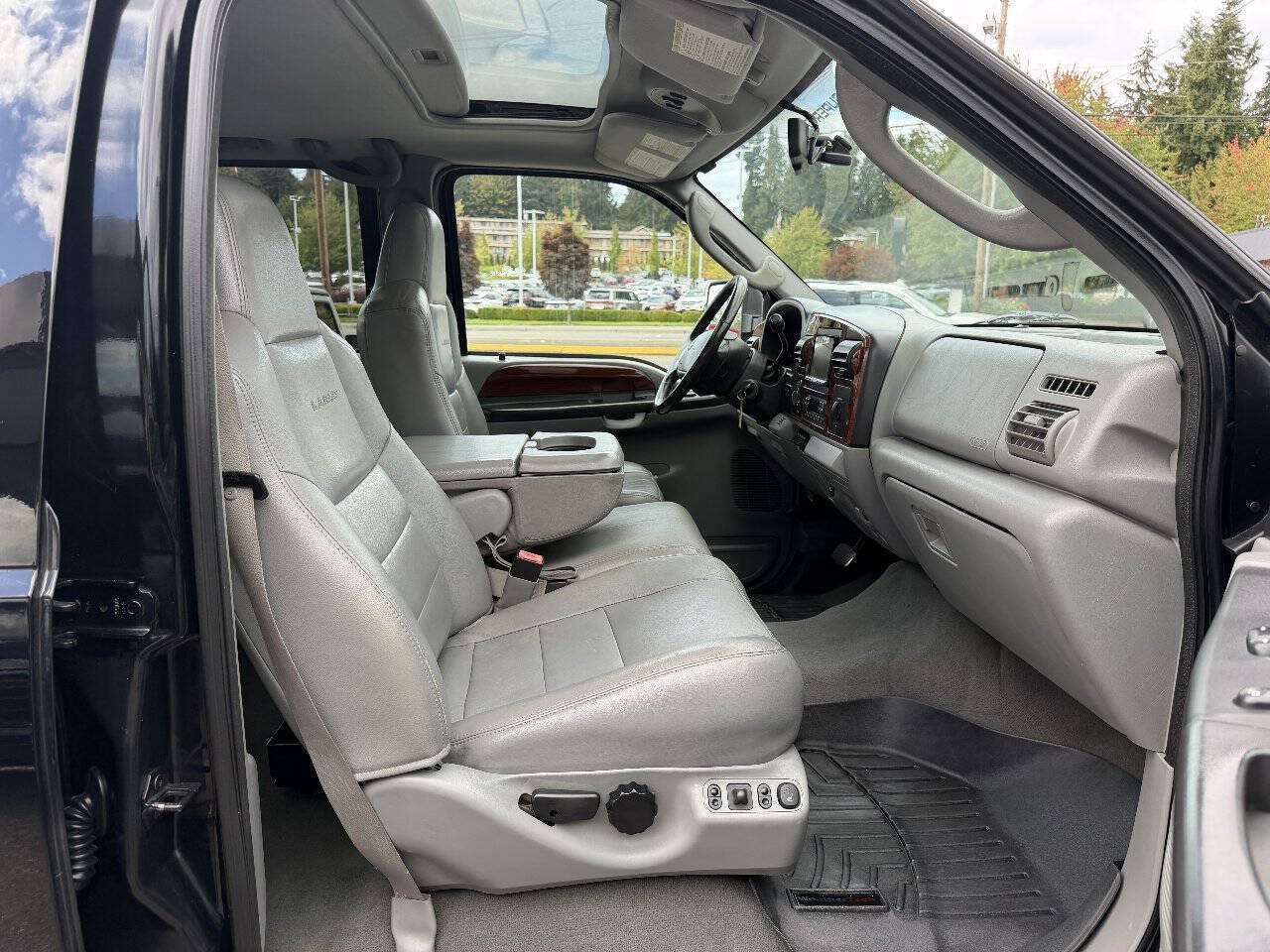 Used 2006 Ford F350 Lariat AWD/4WD image 21