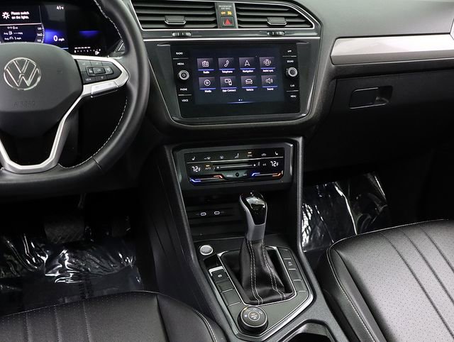 Used 2024 Volkswagen Tiguan SE image 15