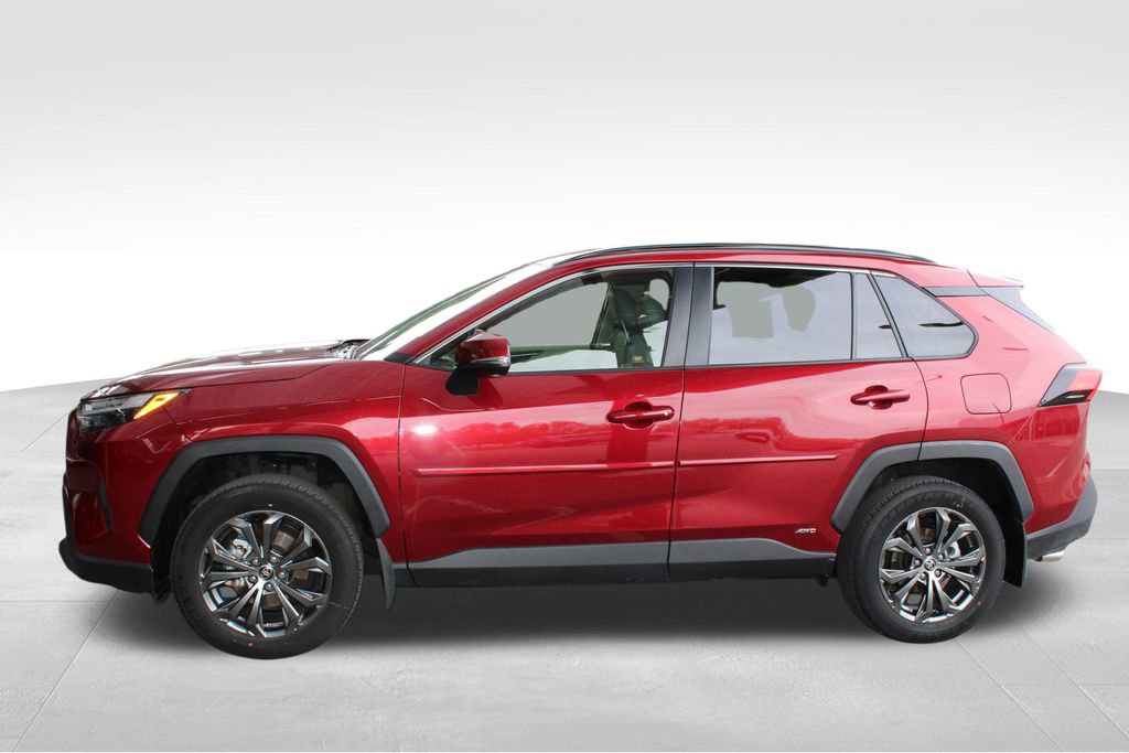 Used 2023 Toyota RAV4 XLE Premium AWD/4WD image 14