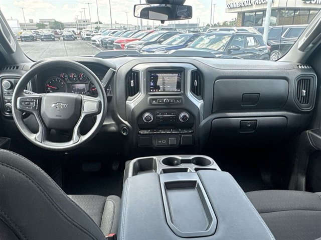 Certified 2022 Chevrolet Silverado 1500 Custom Trail Boss w/ LPO, Dark Essentials Package AWD/4WD image 19