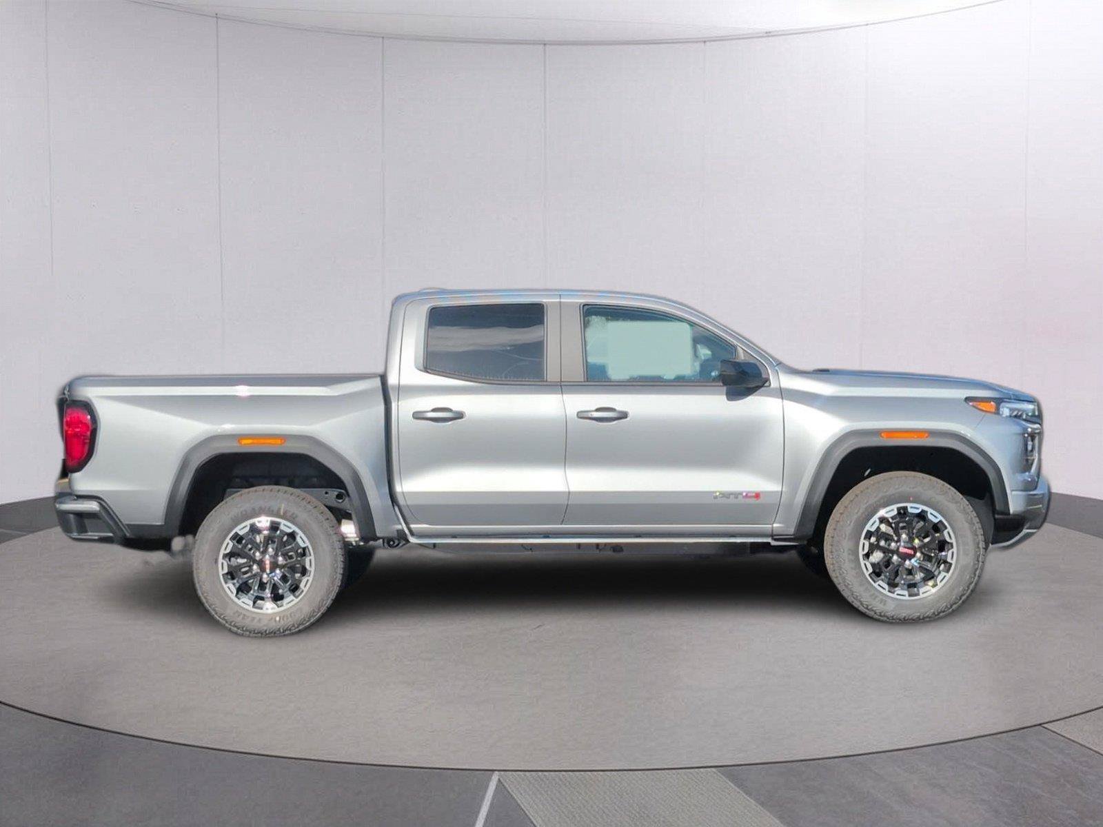New 2026 GMC Canyon AT4 AWD/4WD image 8