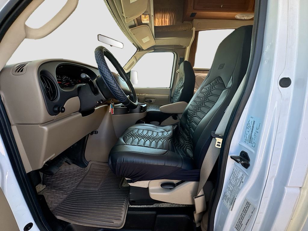 Used 2008 Ford E-350 and Econoline 350 Super Duty RWD image 21