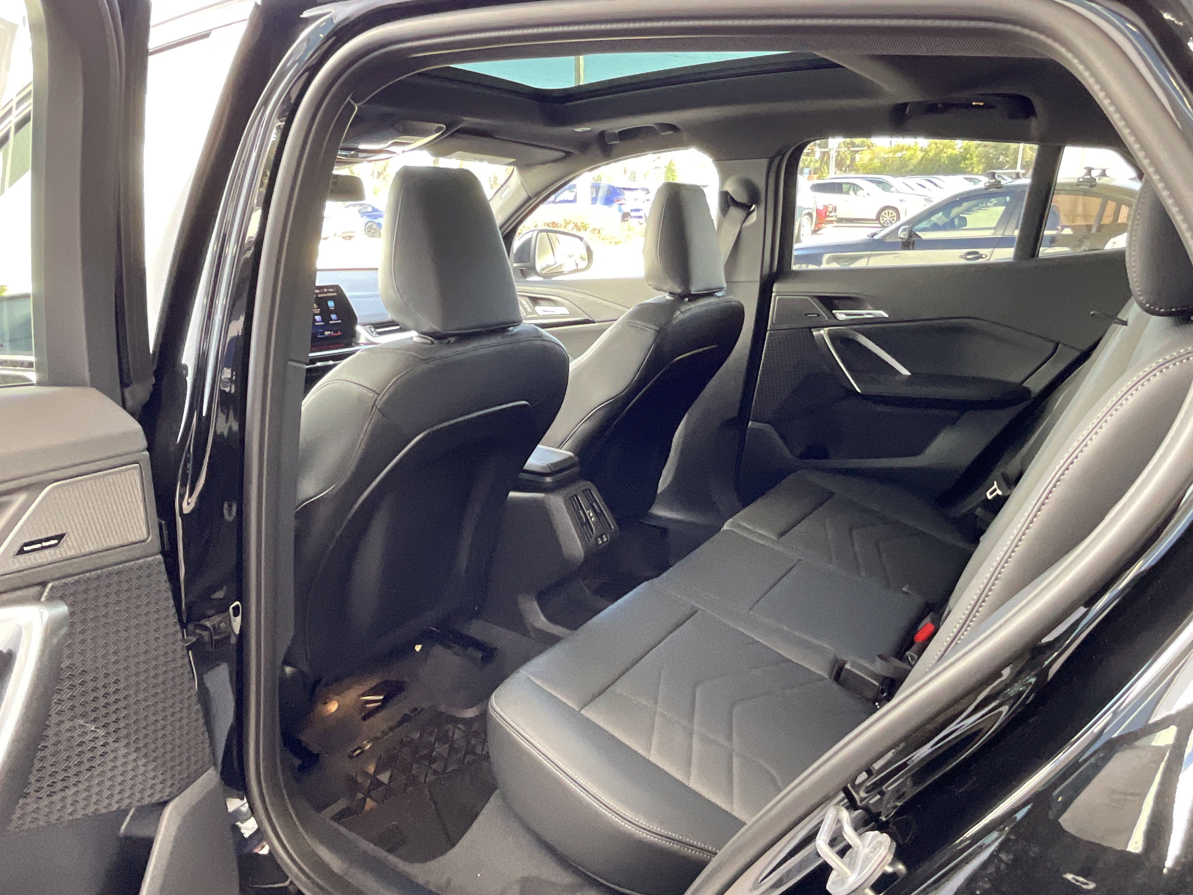 New 2026 BMW X2 xDrive28i w/ Technology Package AWD/4WD image 23