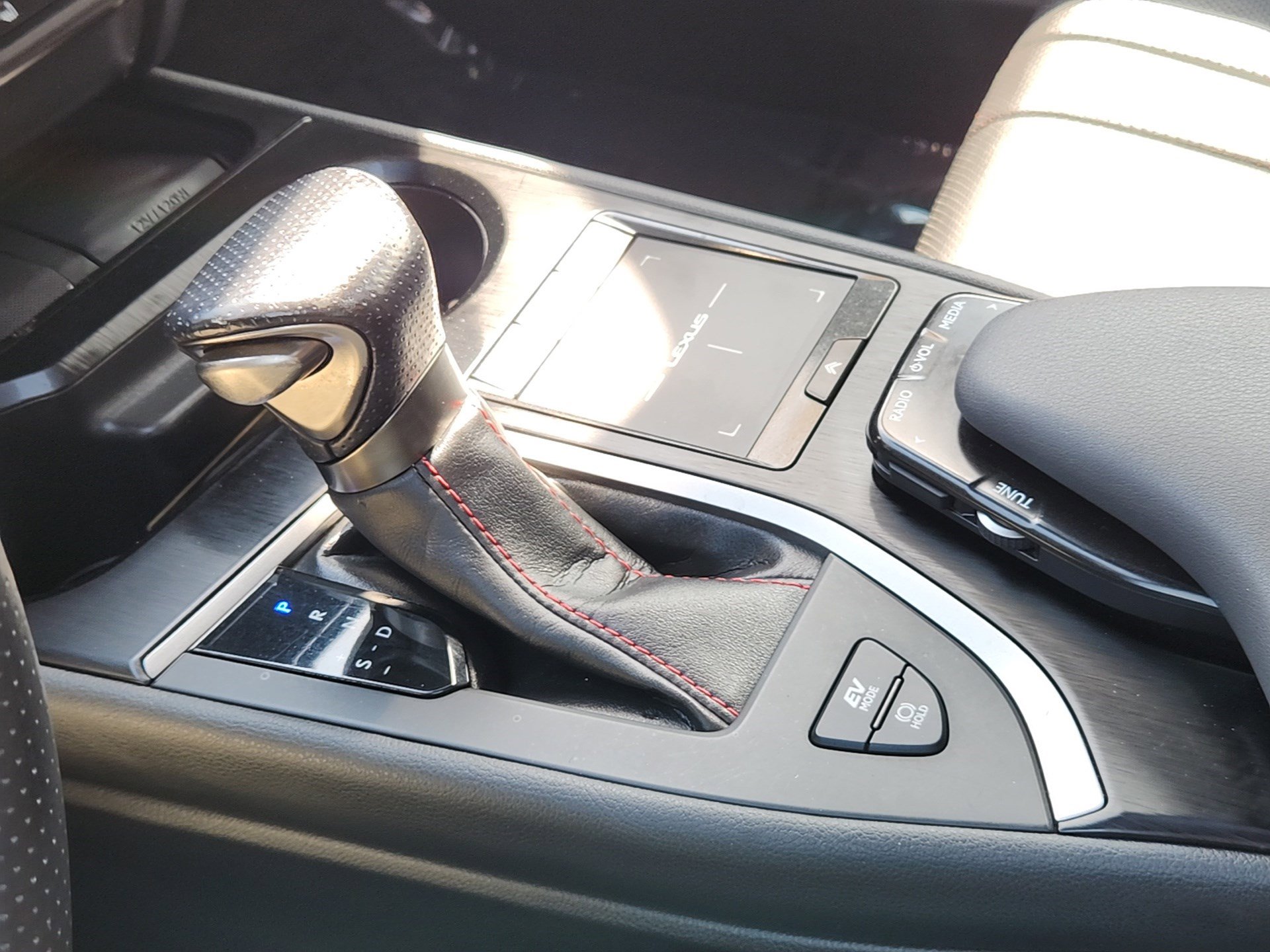 Used 2019 Lexus UX 250h F Sport image 17