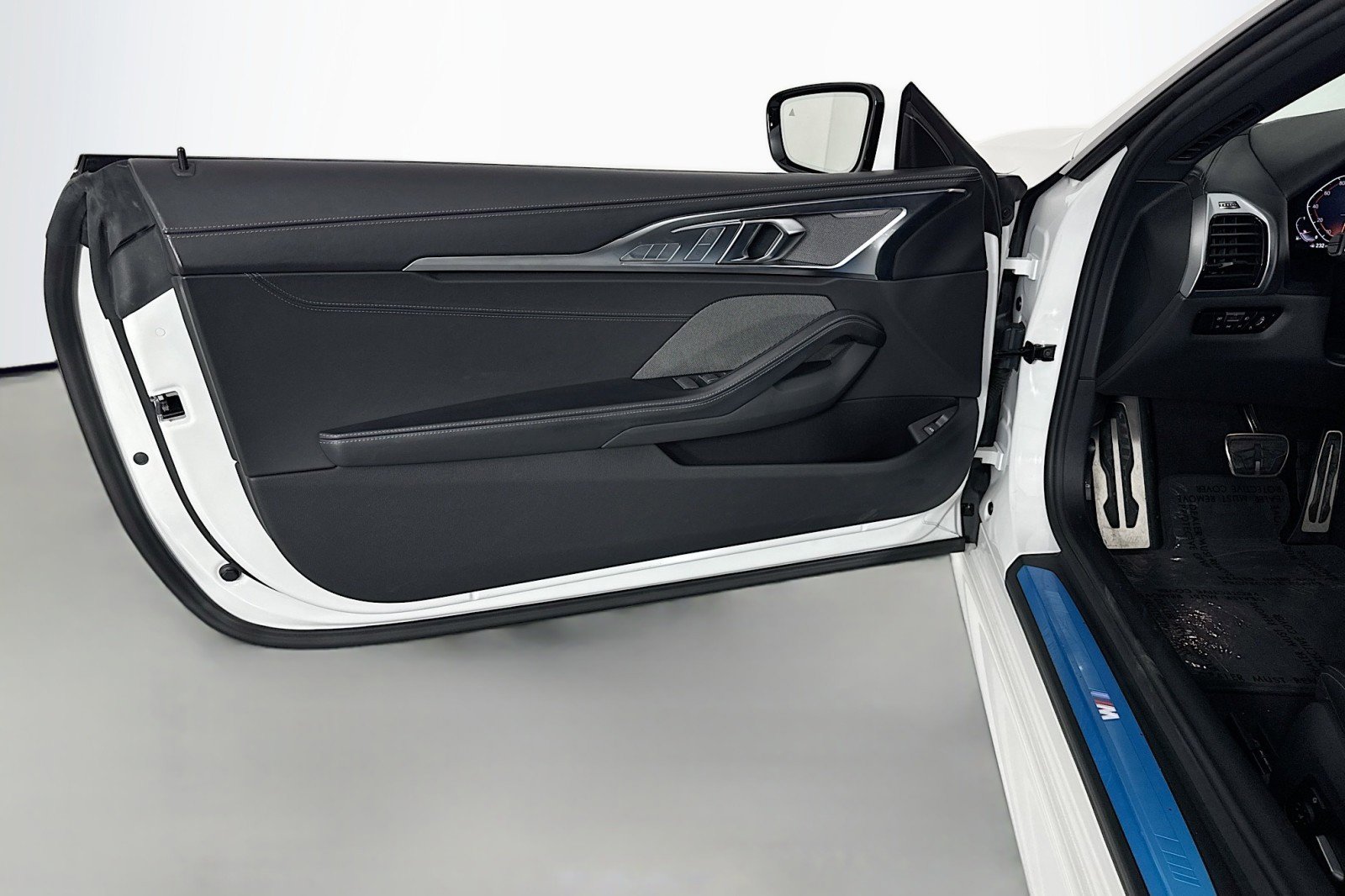 Used 2024 BMW 840i Convertible RWD image 21