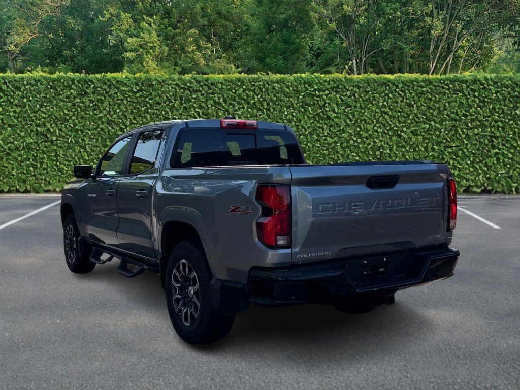 Used 2023 Chevrolet Colorado Z71 w/ Z71 Convenience Package 2 AWD/4WD image 6