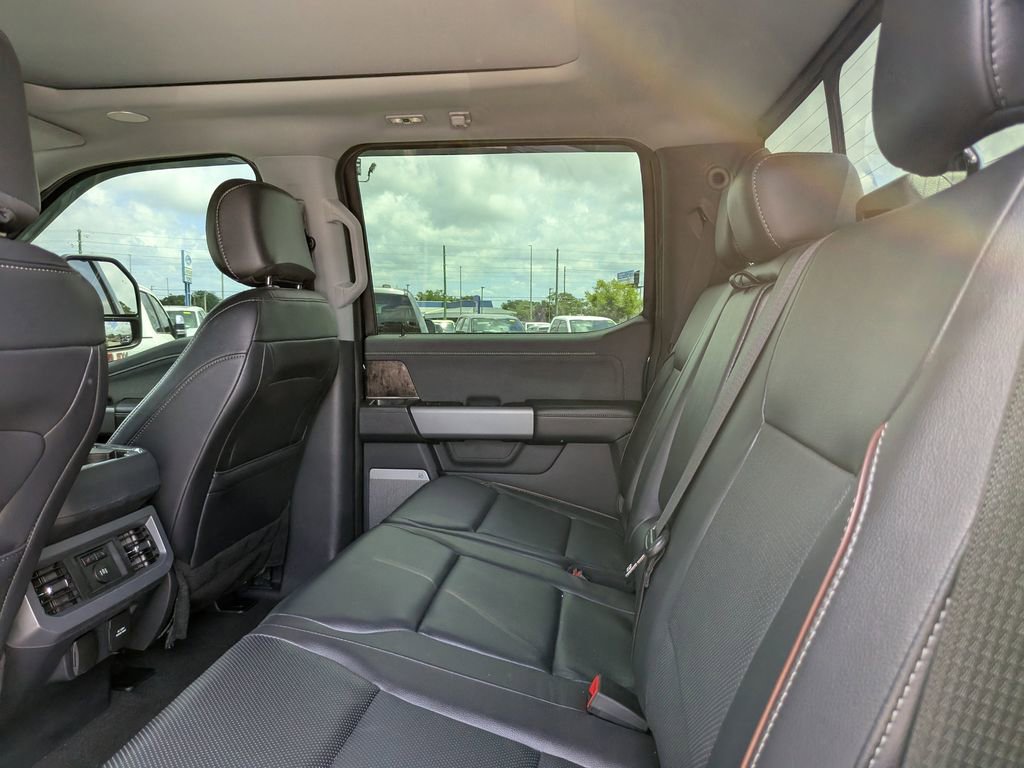Used 2024 Ford F250 Lariat w/ Lariat Ultimate Package AWD/4WD image 19
