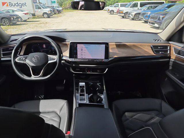 Used 2025 Volkswagen Atlas SE FWD image 22