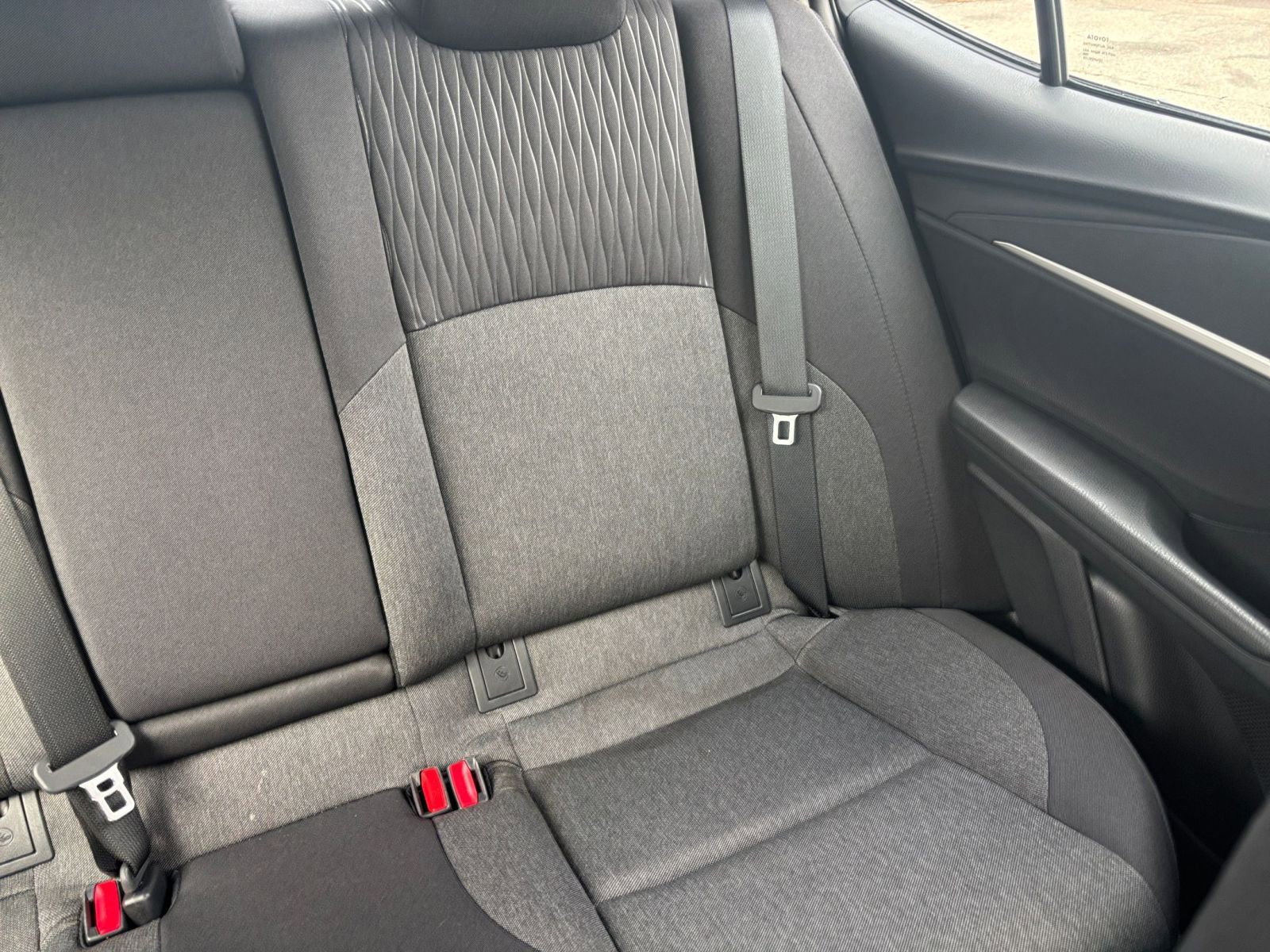 Used 2025 Toyota Camry LE image 33