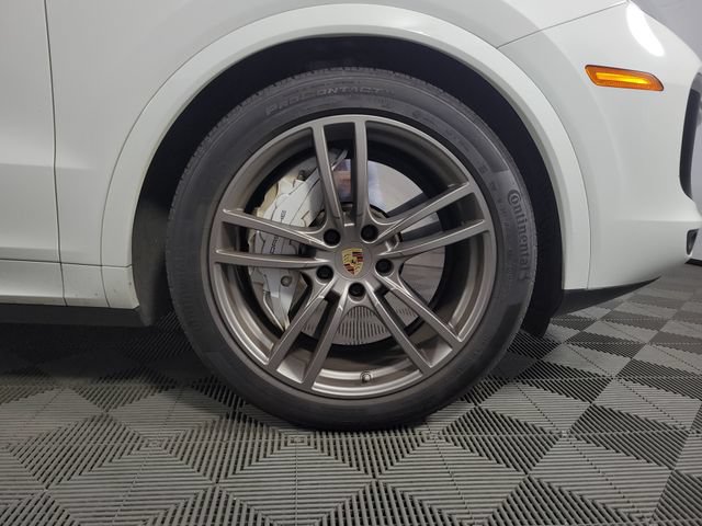 Used 2023 Porsche Cayenne Turbo AWD/4WD image 11