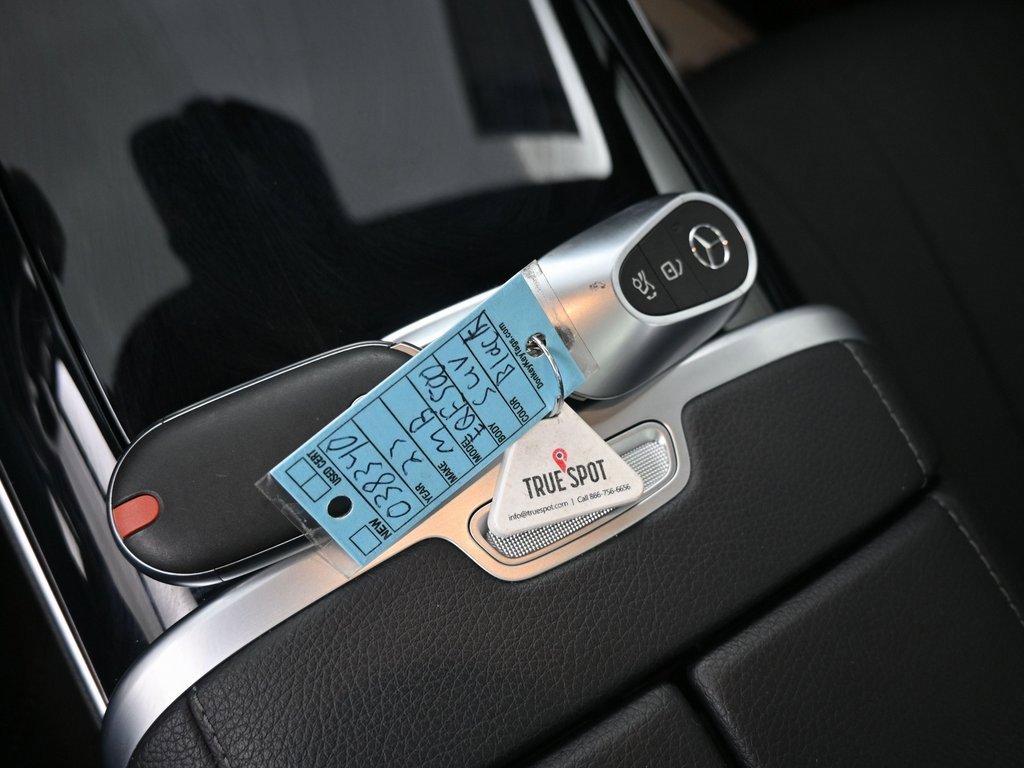 Used 2023 Mercedes-Benz EQE 500 4MATIC SUV image 10