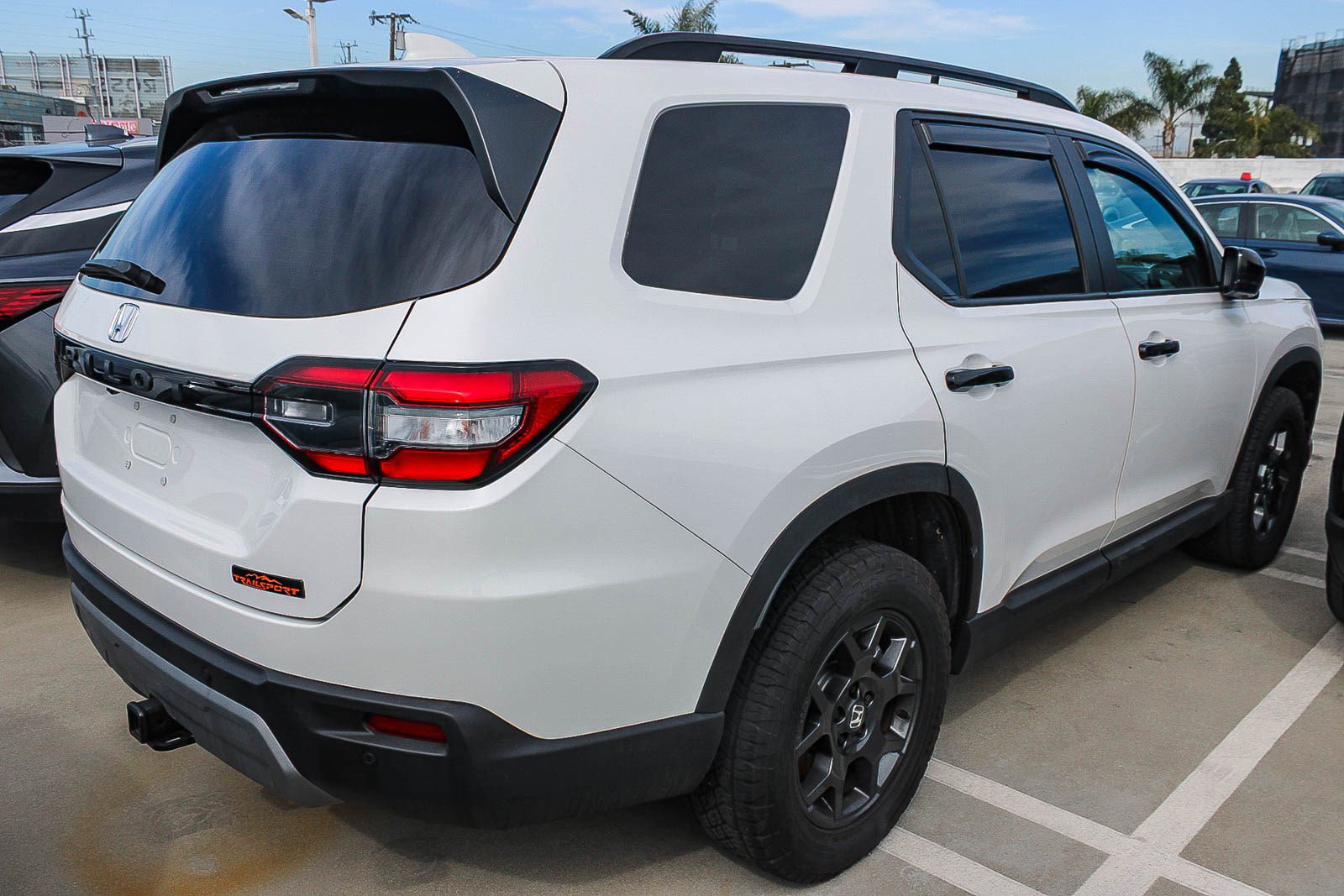 Used 2024 Honda Pilot TrailSport image 5