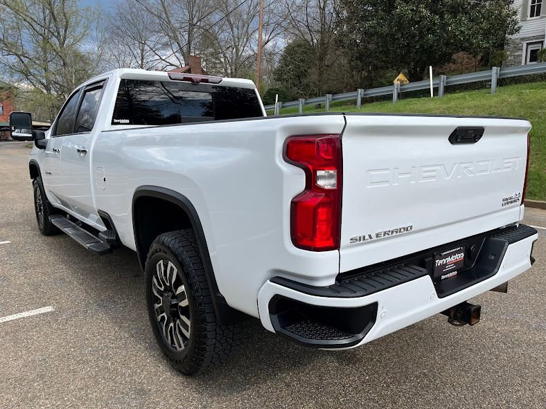 Used 2020 Chevrolet Silverado 3500 High Country w/ Technology Package image 40