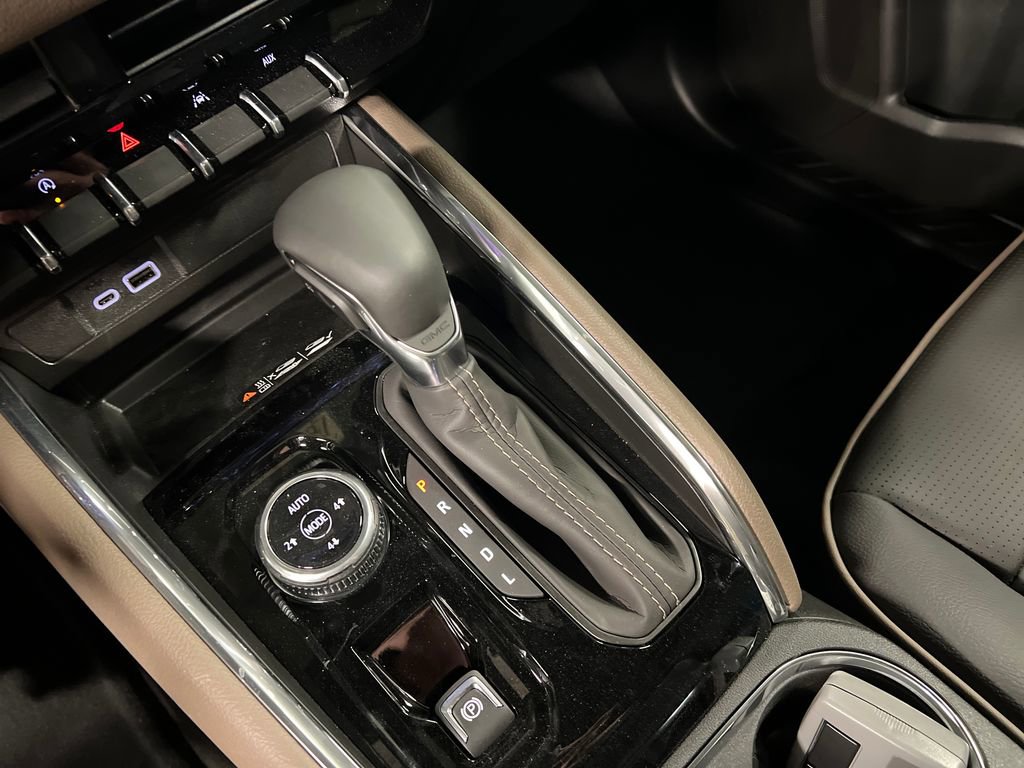 New 2026 GMC Canyon Denali AWD/4WD image 25