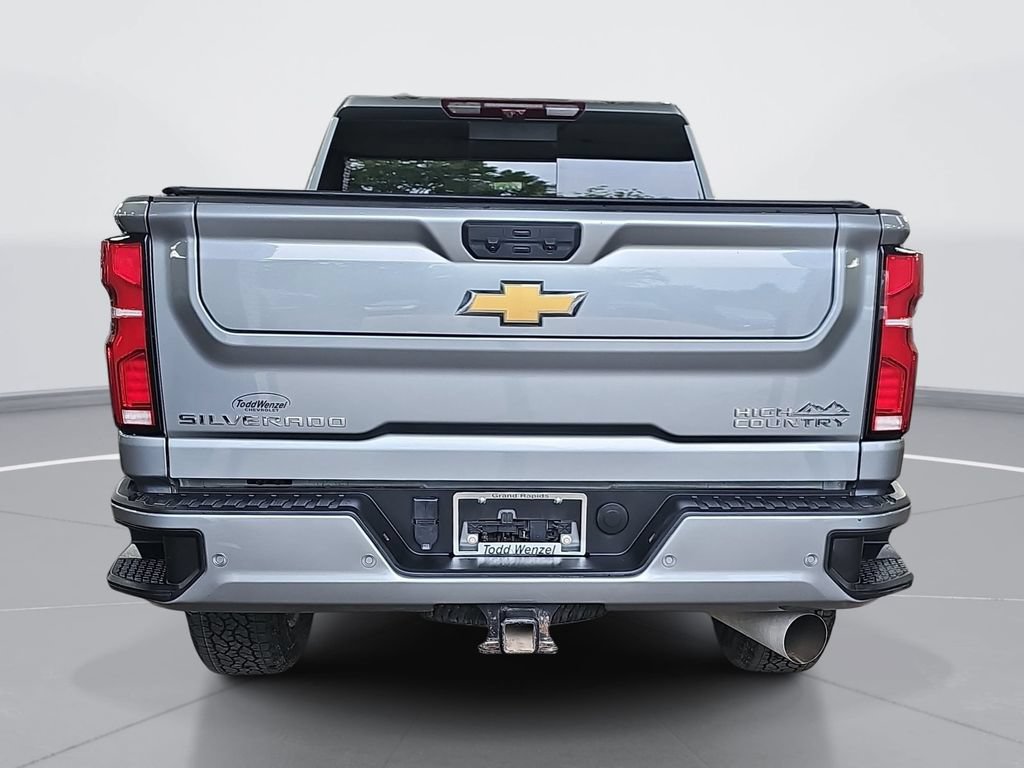 Certified 2024 Chevrolet Silverado 2500 High Country w/ High Country Premium Package AWD/4WD image 5