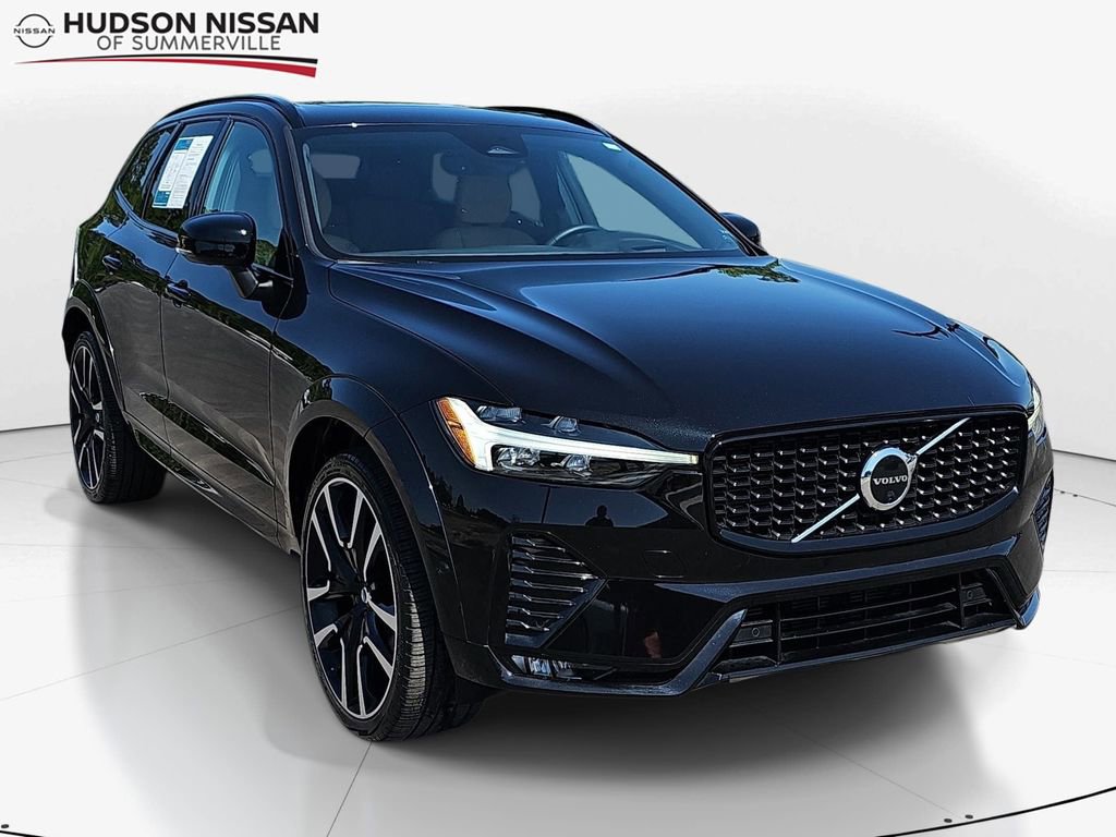Used 2023 Volvo XC60 B5 Ultimate w/ Protection Package Premier image 1
