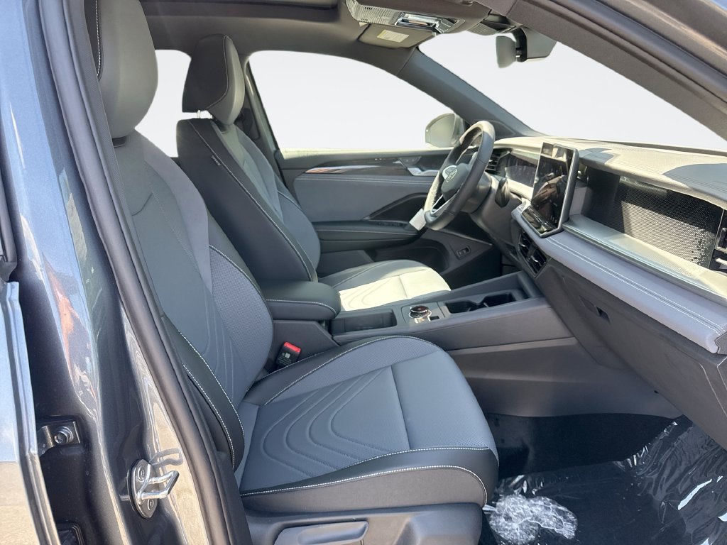 New 2026 Volkswagen Tiguan SE R-Line AWD/4WD image 26
