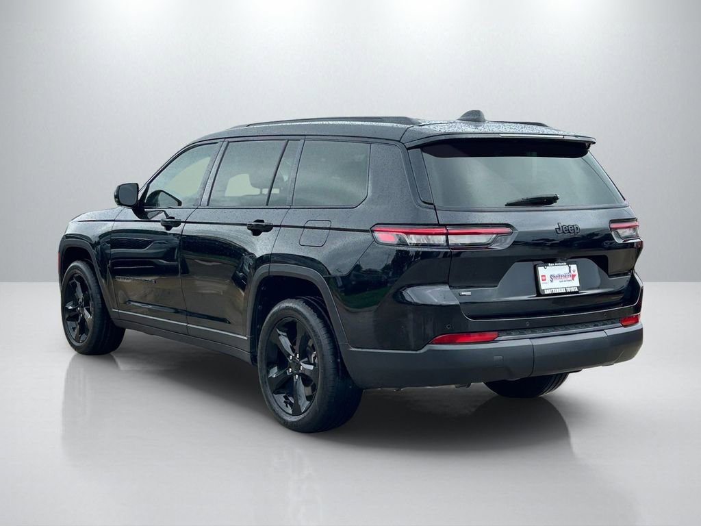Used 2022 Jeep Grand Cherokee L Laredo RWD image 7