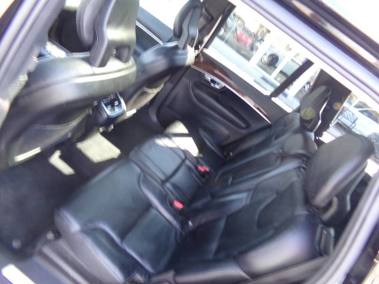 Used 2016 Volvo XC90 T6 Momentum w/ Momentum Plus Package image 15