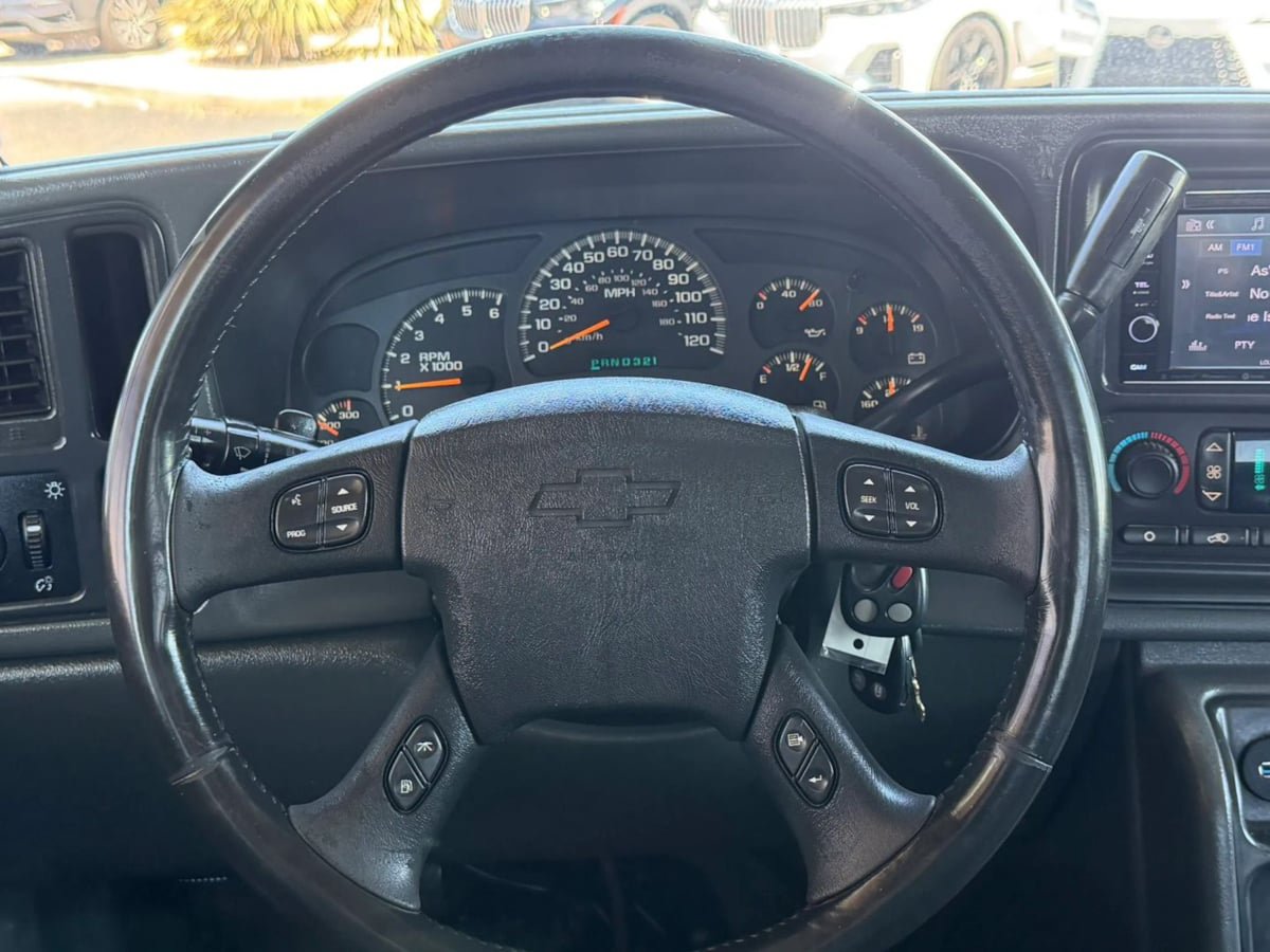 Used 2004 Chevrolet Silverado 2500 LT RWD image 56