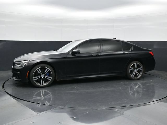 Used 2018 BMW 750i w/ Executive Package RWD image 6