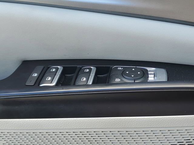 Used 2024 Kia Carnival LX FWD image 24