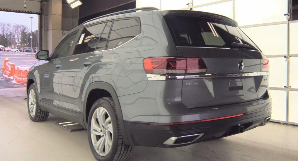 Used 2022 Volkswagen Atlas SE w/ Panoramic Sunroof Package image 8