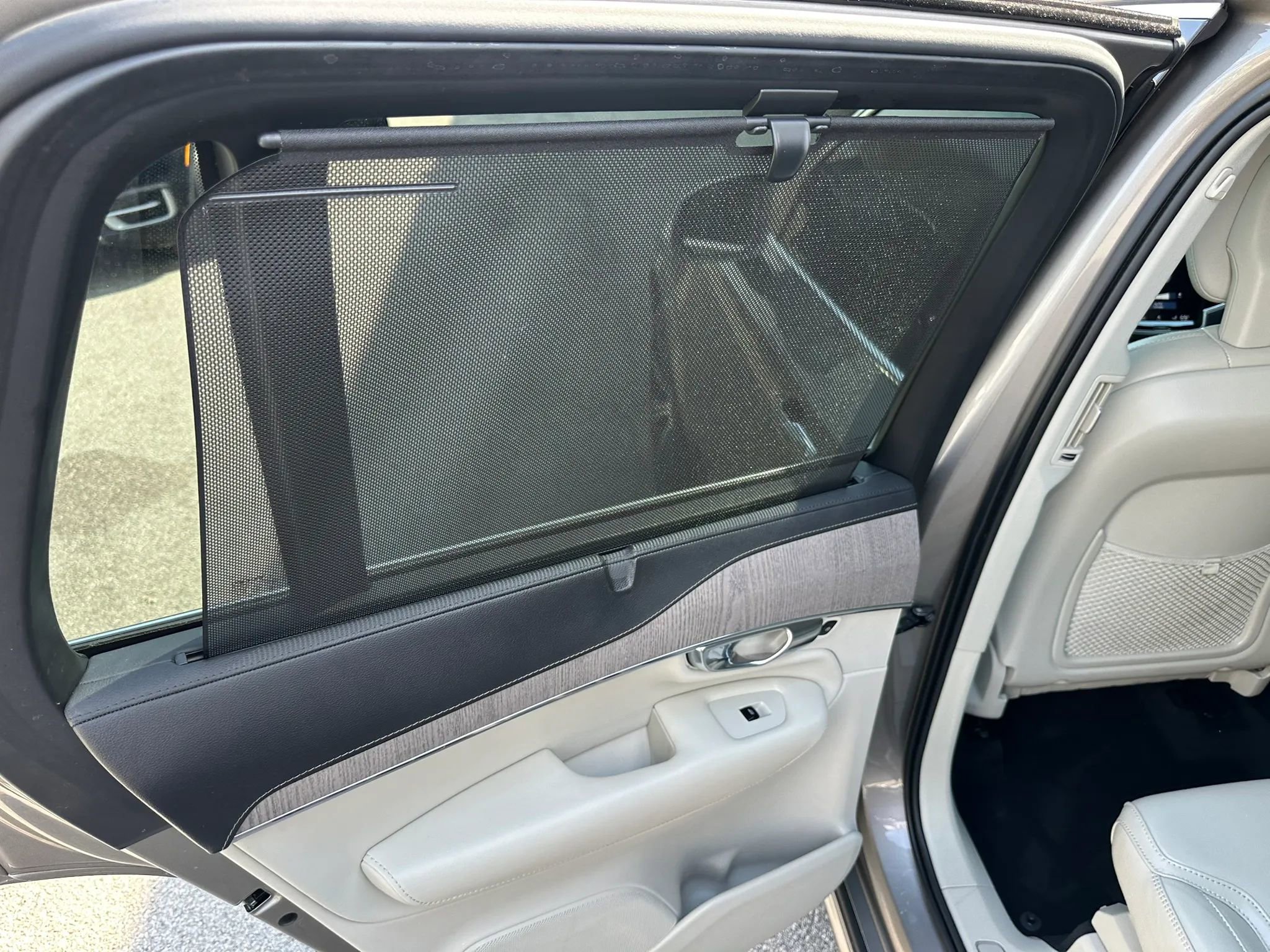 Used 2022 Volvo XC90 T6 Inscription w/ Advanced Package AWD/4WD image 16