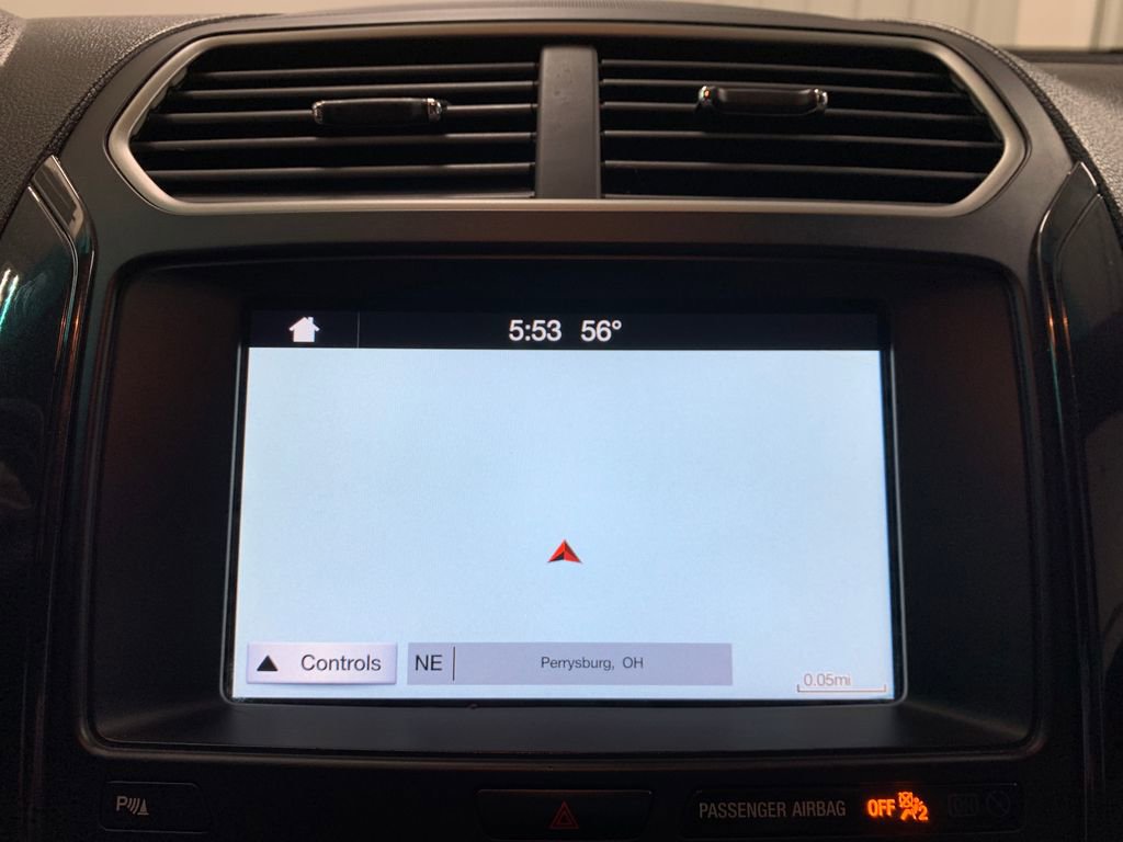 Used 2017 Ford Explorer XLT w/ Equipment Group 202A image 8