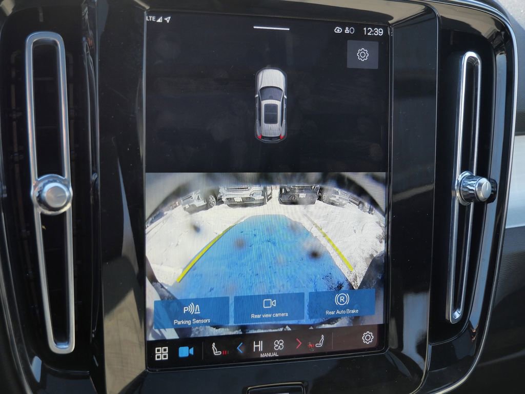 Used 2024 Volvo XC40 B5 Core image 49